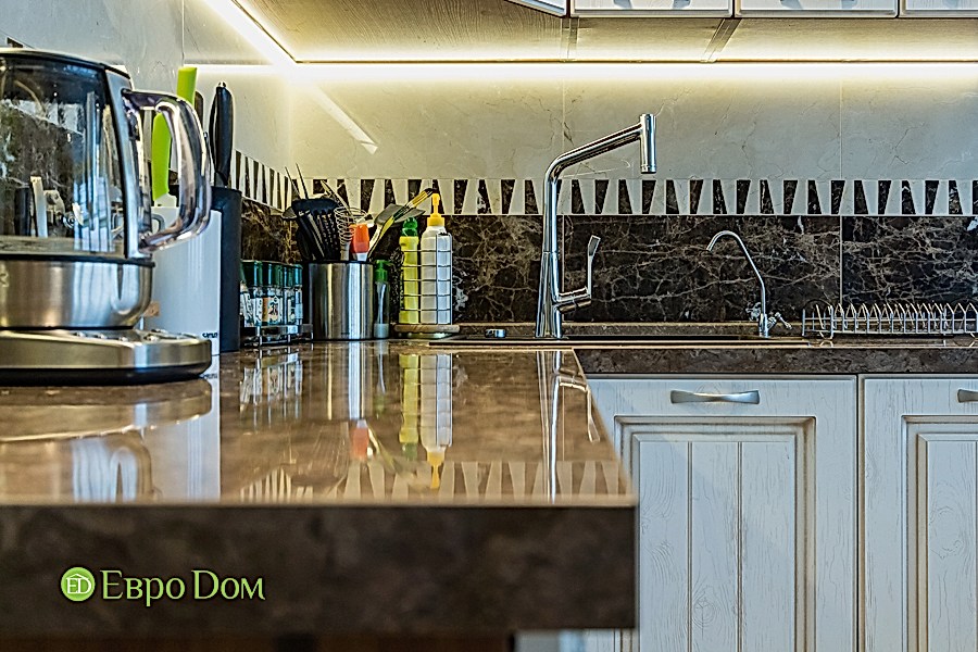 Дизайн двухкомнатной квартиры 77 кв. м в современном стиле. Фото 051