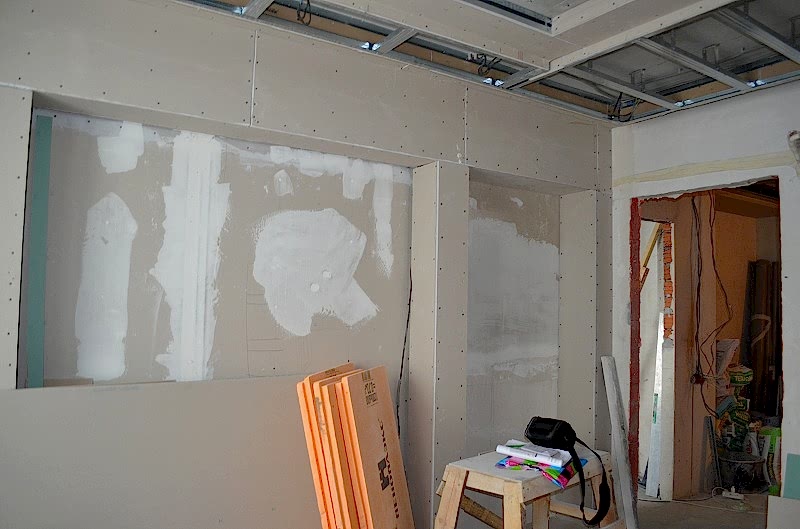 Ремонт помещения: обшивка стен гипроком и другие работы Обшивка стен гипроком. Отделочные работы.